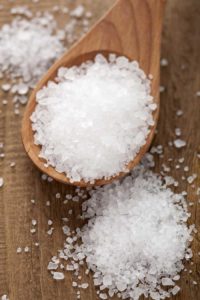 cum-sa-folosesti-sarea-pentru-a-deveni-frumoasa